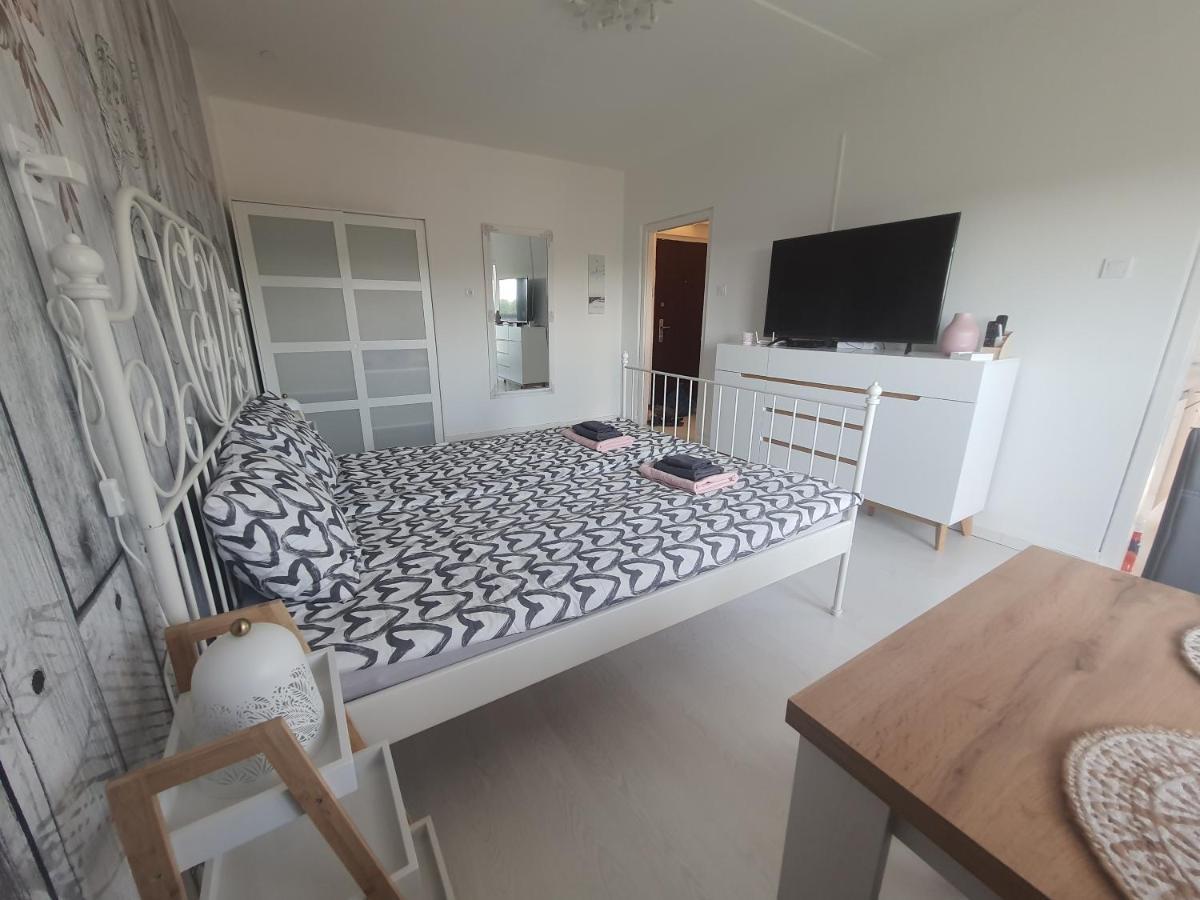 Hegyalja Apartman Miskolc Buitenkant foto