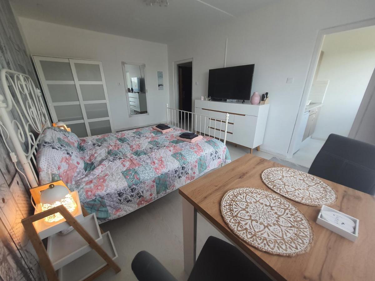 Hegyalja Apartman Miskolc Buitenkant foto