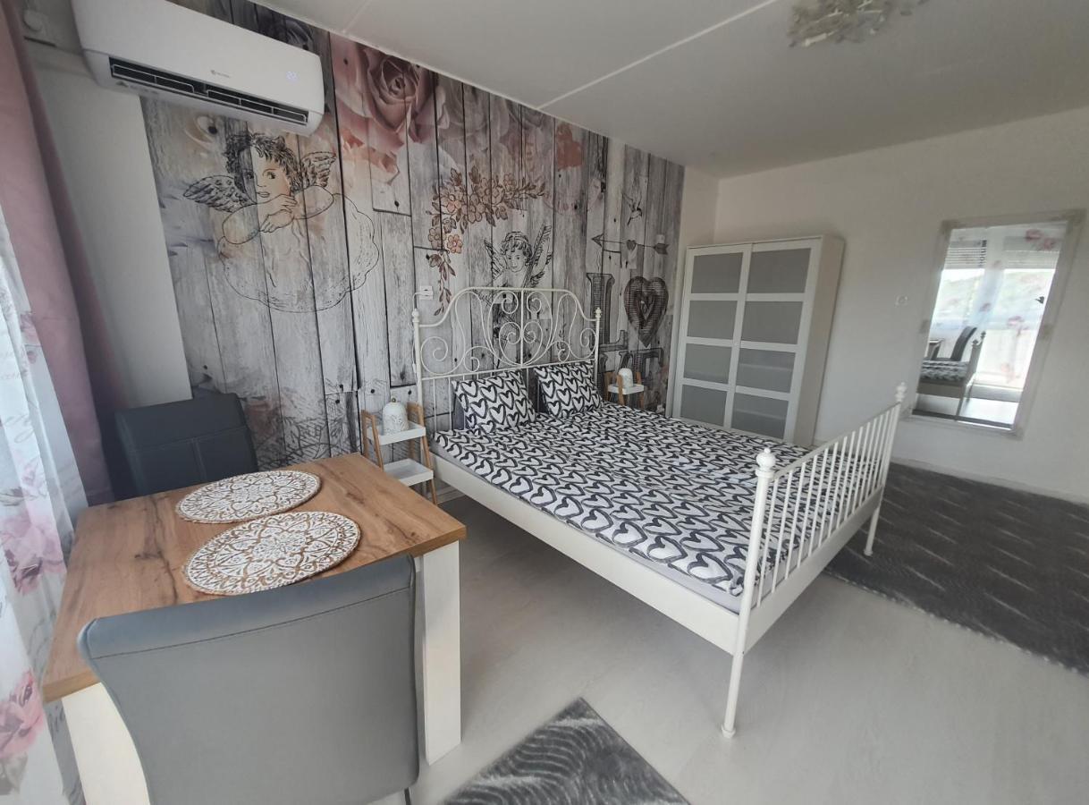 Hegyalja Apartman Miskolc Buitenkant foto